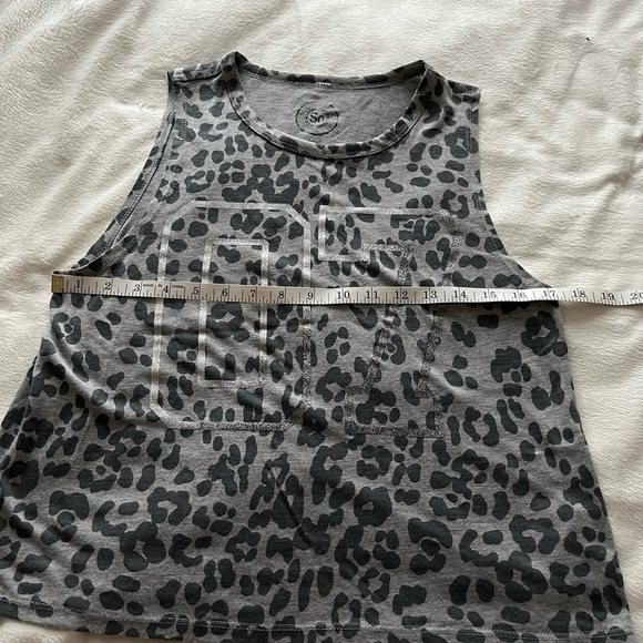 Authentic American Heritage woman’s sleeveless tee. Cheetah print - Picture 5 of 10